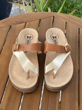 Mephisto Women Size 8 Sandals EUC